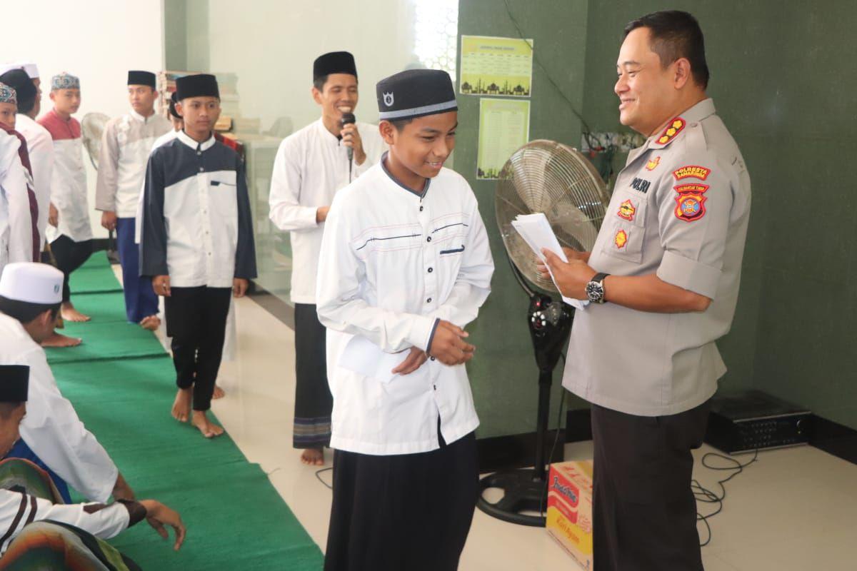 Polresta Samarinda Bantu Panti Asuhan