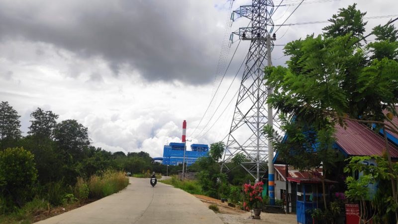 Warga Teluk Kadere Hidup Berdampingan dengan Pabrik PLTU