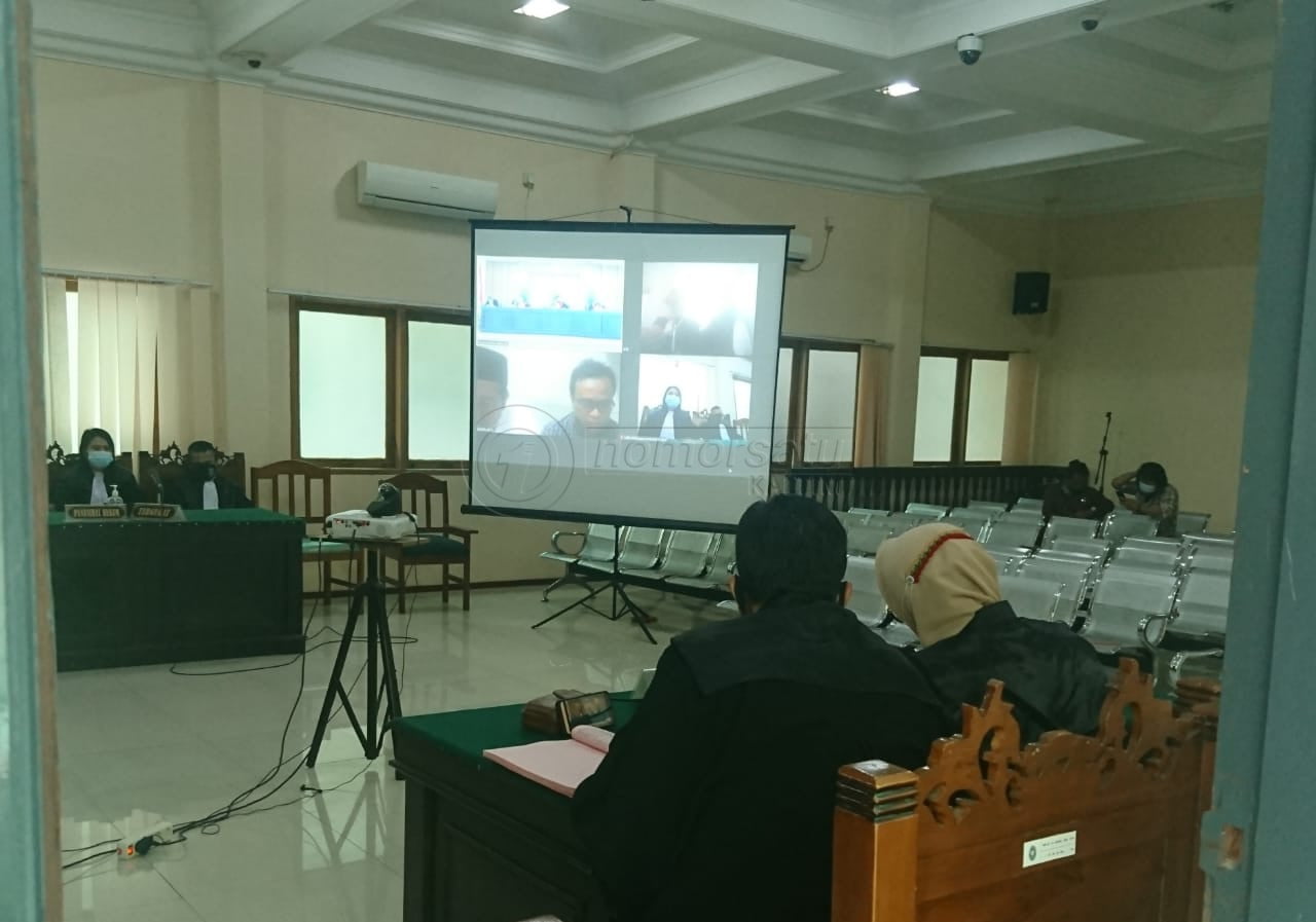 Bacakan Pembelaan, Terdakwa PT AKU Minta Hakim Membebaskan dari Tuntutan