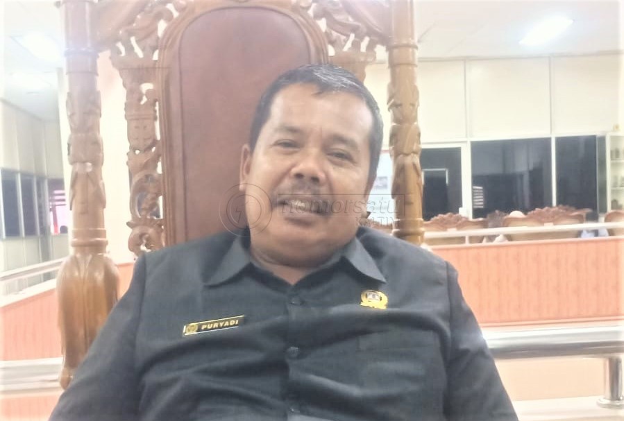 Puryadi: Saya Lewat Sambil Berzikir