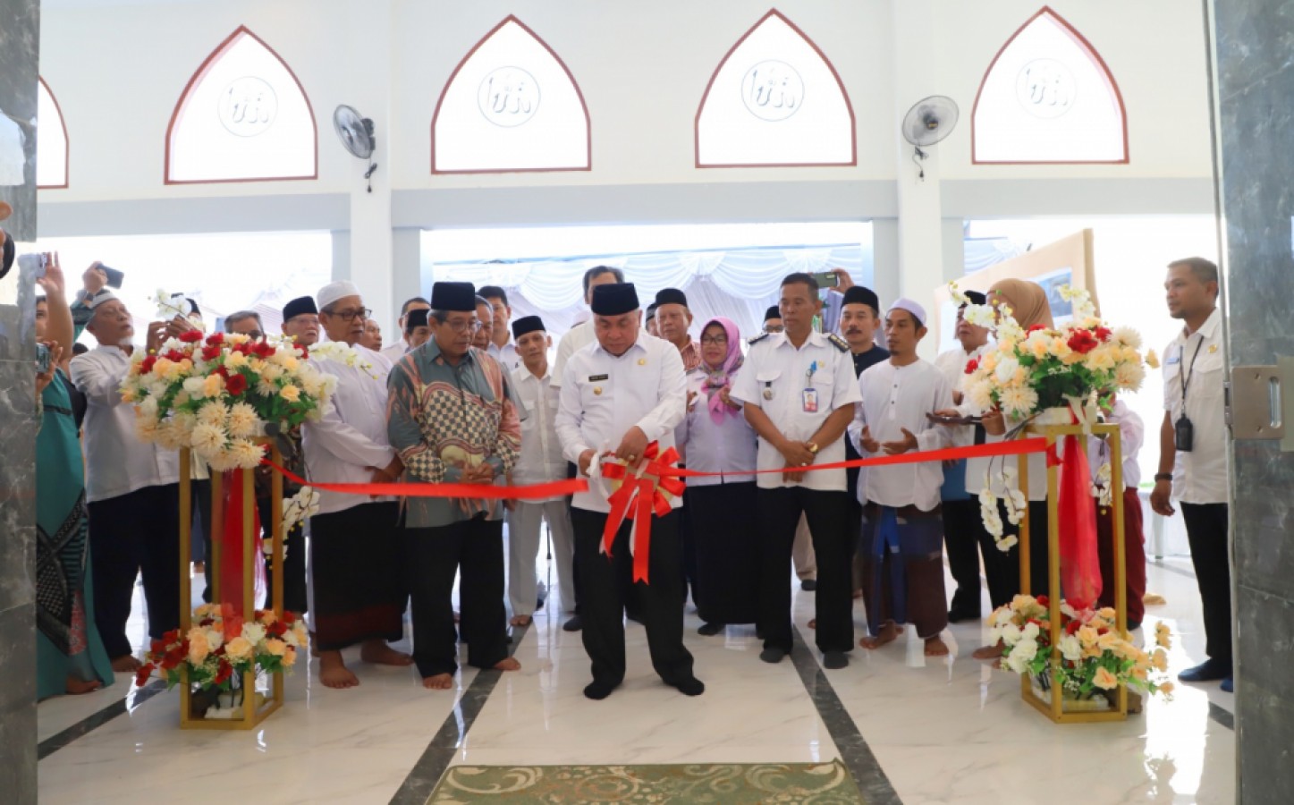 Resmikan Masjid Al Falah, Gubernur Minta Dijadikan Wadah Kembangkan Pengetahuan