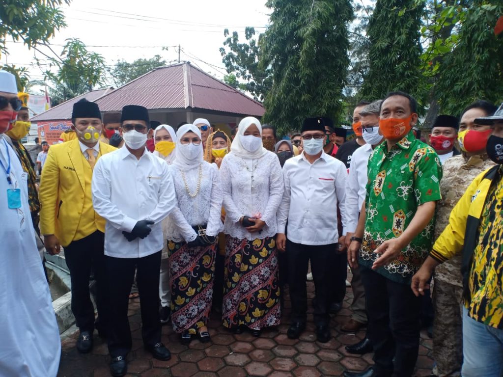 Selawat Badar Iringi  Pendaftaran Rahmad-Thohari ke KPU Balikpapan