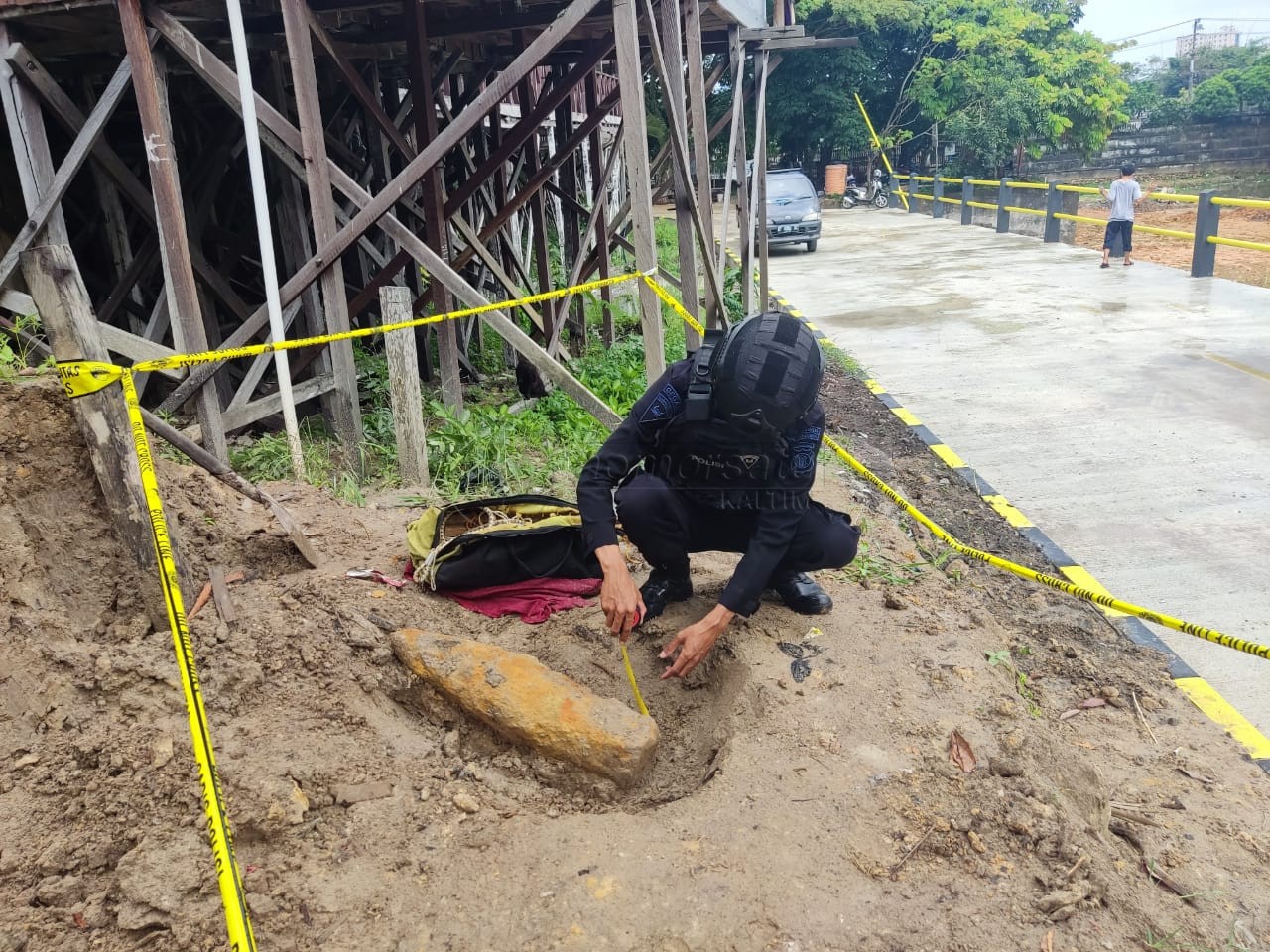 Mortir Zaman Perang Dunia Kedua Ditemukan di Halaman Rumah Warga Balikpapan