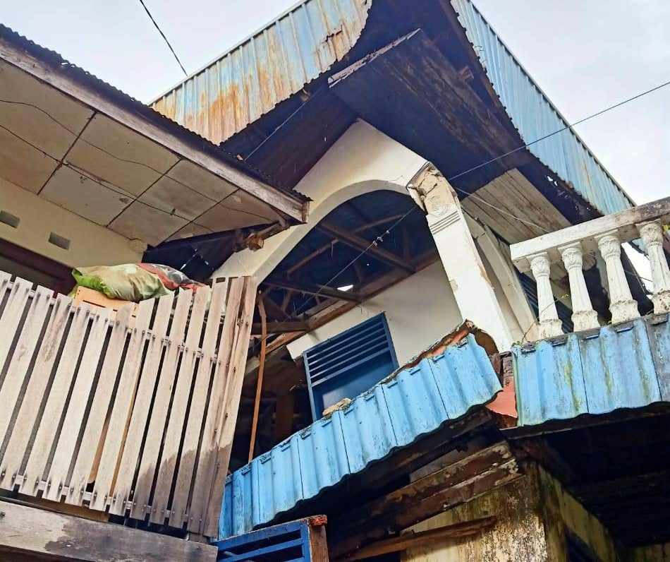 Ada Pergeseran Tanah, 1 Rumah di Klandasan Ulu Terancam Roboh