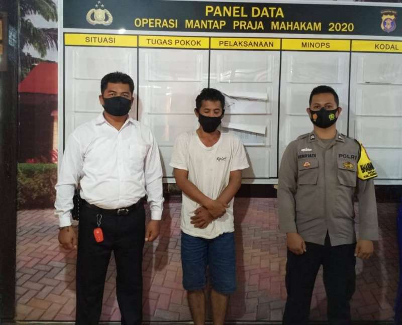 Pengedar Sabu Diringkus saat Santai di Teras Rumah