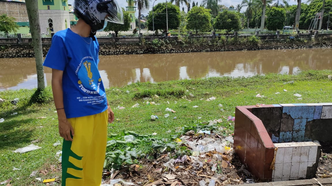 Sampah Berserakan, Warga: Tenggarong Tampak Kumuh