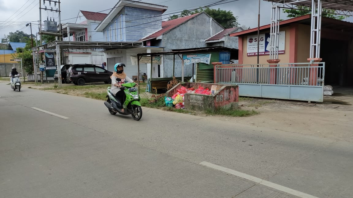 Pemkab Kubar Bilang Mampu Atasi Sampah, Warganet: Masih Berceceran