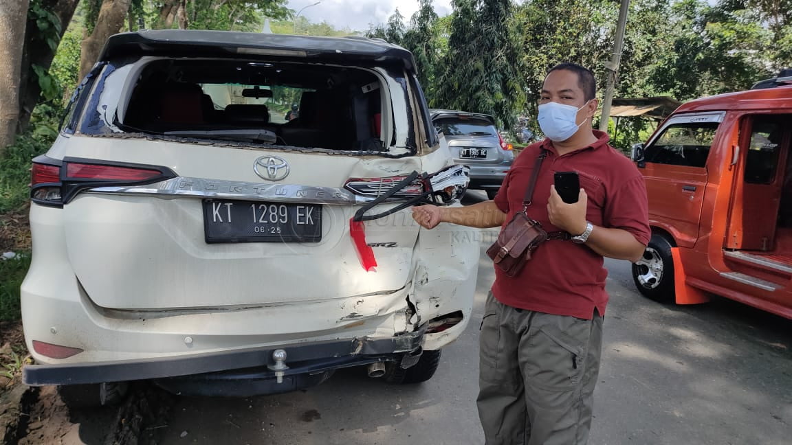 Tabrakan Beruntun di Tenggarong Seberang, 4 Mobil Dihantam Truk Fuso