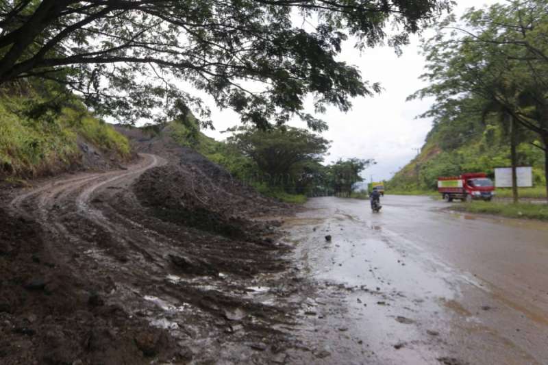 Penambang Batu Bara Ilegal di Tanah Merah Samarinda Belum Bayar Uang Sewa Ekskavator