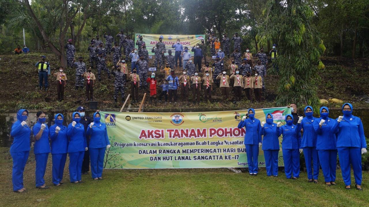 Sambut Hari Bumi, PT PAMA-Lanal Sangatta Tanam 750 Pohon