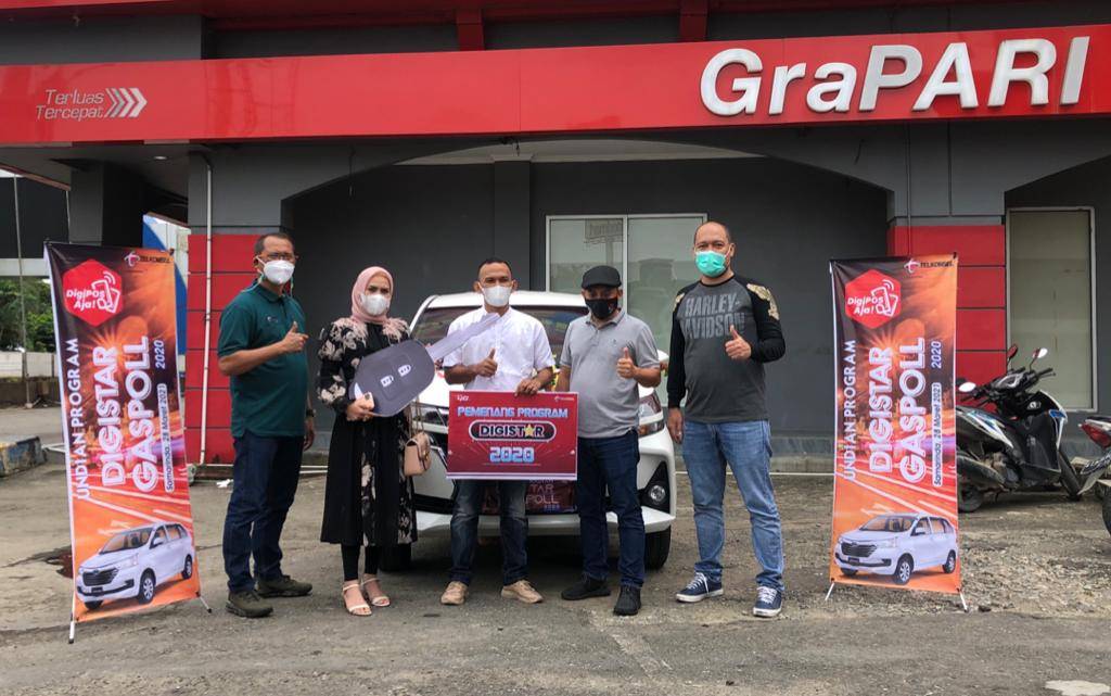 Warga Samarinda Dapat Mobil dari Telkomsel