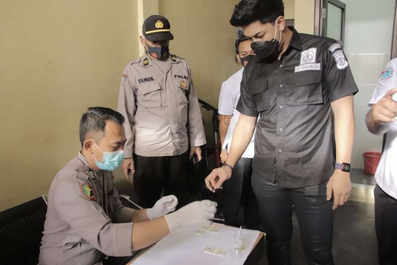 29 Personel Satreskoba Polresta Samarinda Dites Urine