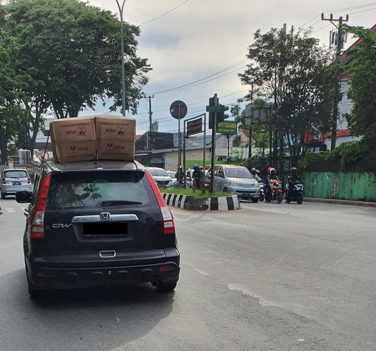 Awas! Pasang Roof Box Kena Tilang