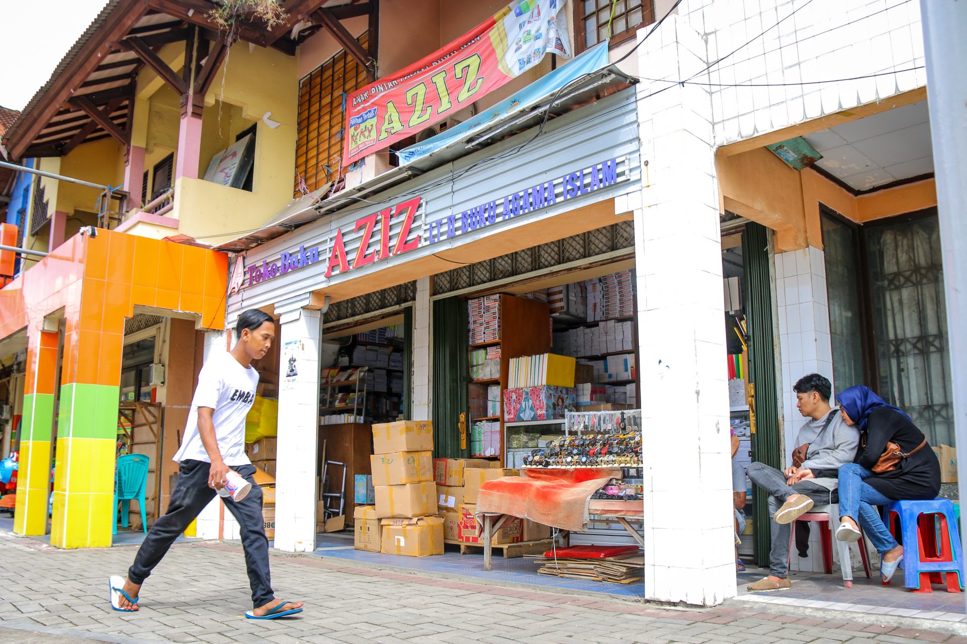 Toko Buku Pertama di Samarinda; Penjualan Merosot, Tetap Bertahan dengan Empat Cabang
