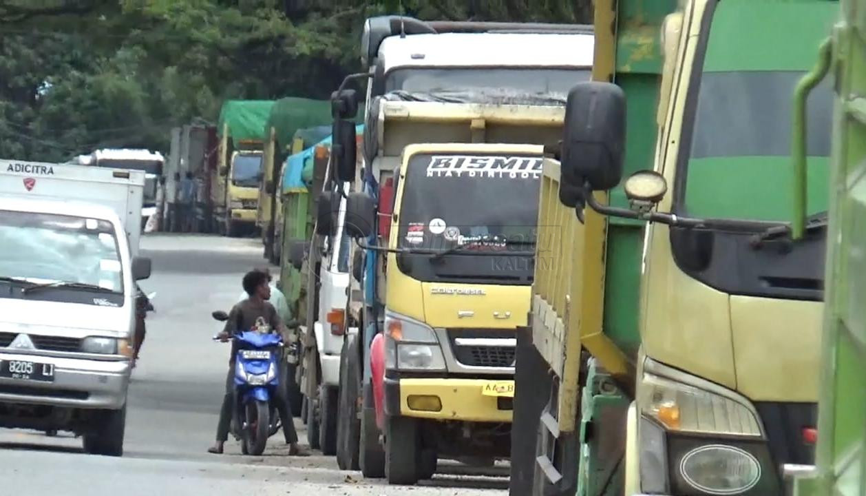 Sopir Truk di Balikpapan Antre Solar 8 Hari, Habiskan Uang Rp 1,2 Juta