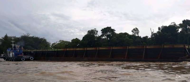 Tertarik Ponton Berisi Material, Tugboat Tenggelam di Muara Kaman