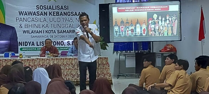 Tiyo Sosialisasikan Wawasan Kebangsaan di SMA Negeri 3 di Samarinda